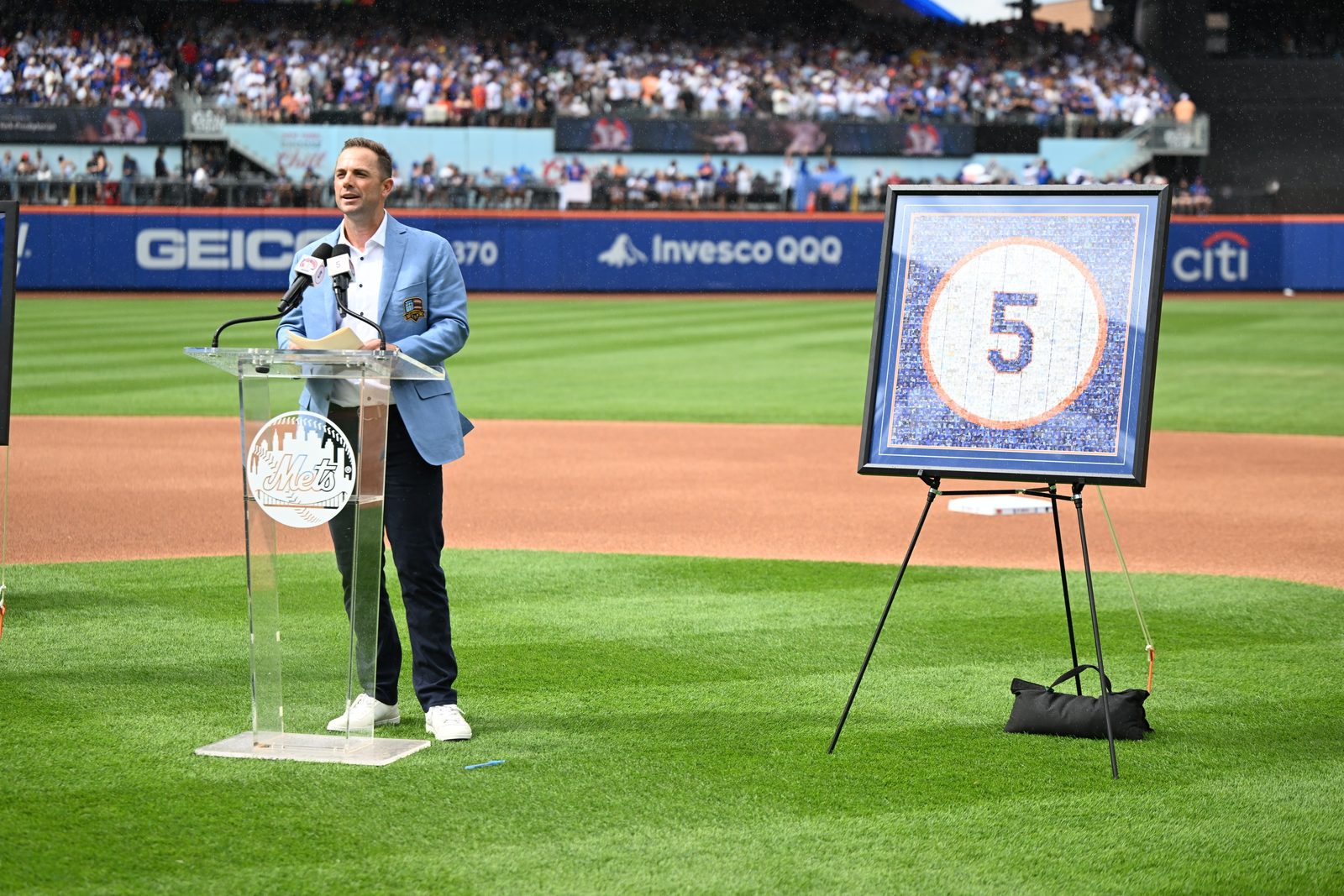 David Wright speaks at his No. 5 jersey retirement ceremony